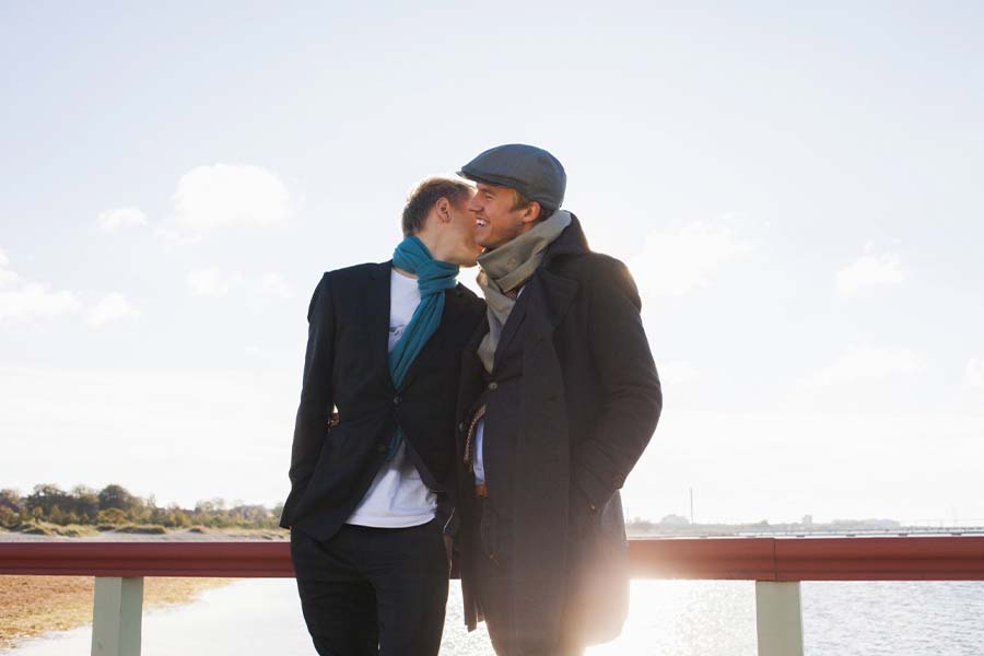 Warm and Stylish: How to Layer Your Outfits