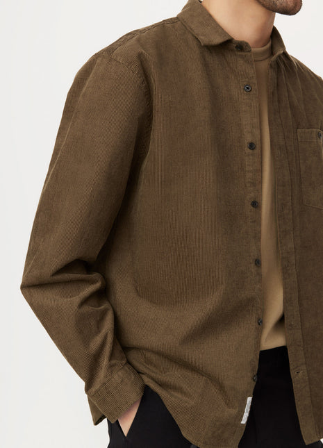 The Light Corduroy Shirt in Tuscany Green